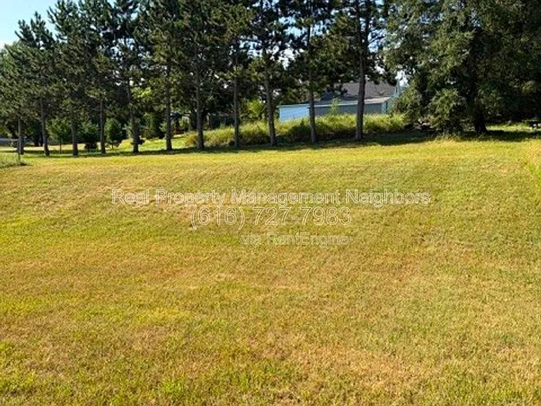1636 Northbend Dr NE — Photo 14