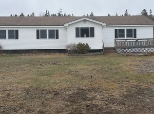 43 Duck Pond Rd, Winter Harbor, ME 04693