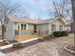 1004 S 1st St, Ozark, MO 65721