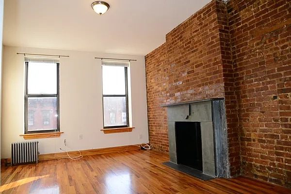 Rented by City Barn Realty Inc | media 15