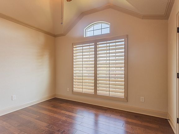 4th image of 7608 Canterbury St