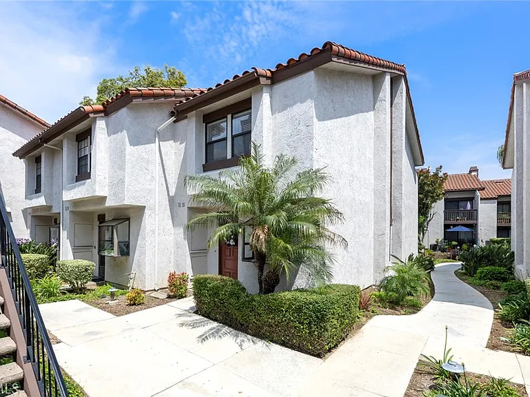 319 Molokai Dr — Photo 49