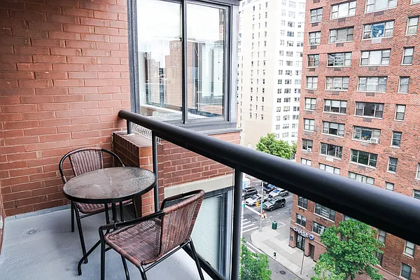 Rented by Rentfully Brokerage LLC | media 6