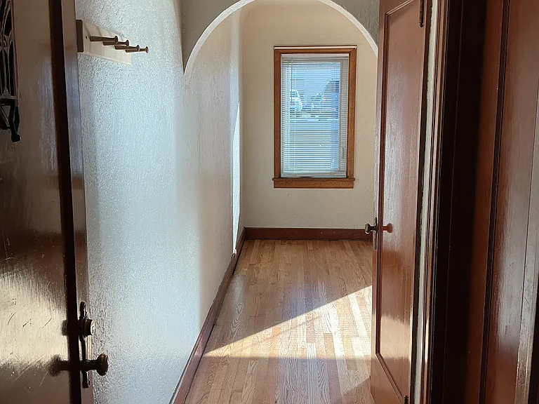 256 Burwell St #301 — Photo 2