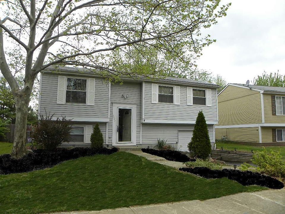 1st image of 3047 Deepwood Dr