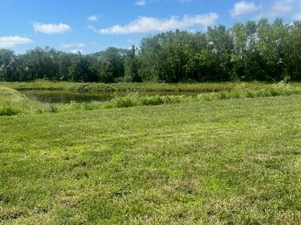 18234 Tanglewood Dr, Clive, IA 50325