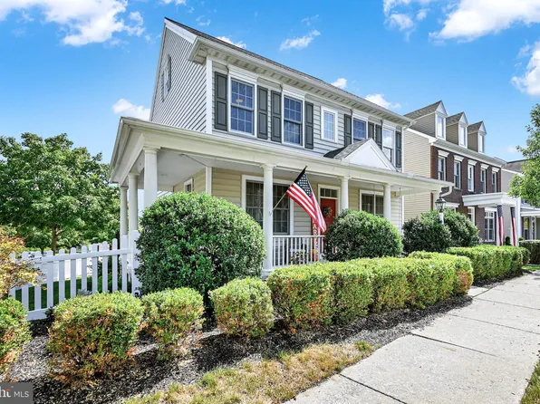 319 Brittany Ln, Mount Joy, PA 17552