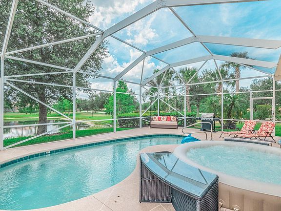 Beautiful Pool Area!