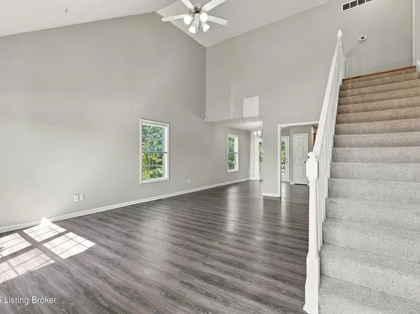 223 Tex Ave, Fairdale, KY 40118