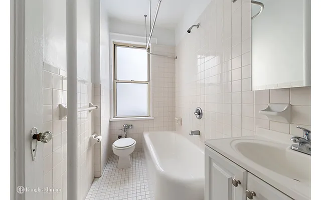 Rented by Douglas Elliman | media 7