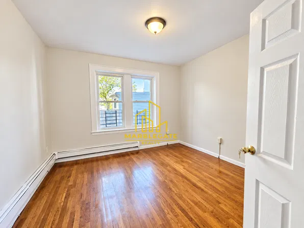 397 13th Ave, Newark, NJ