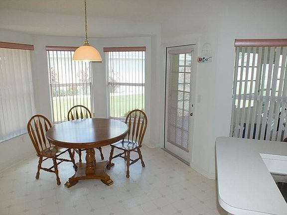 4th image of 2012 Sterling Glen Ct