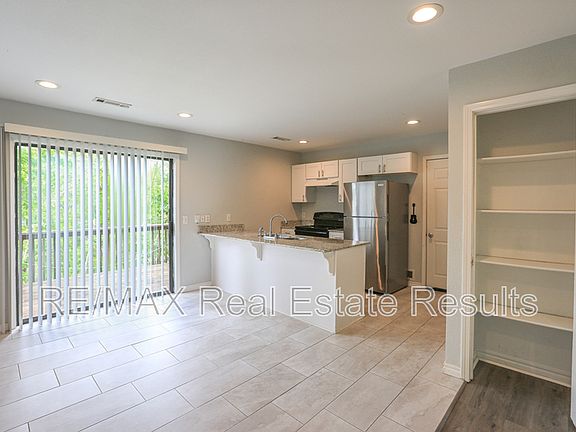 5th image of 602 Camellia Dr #B