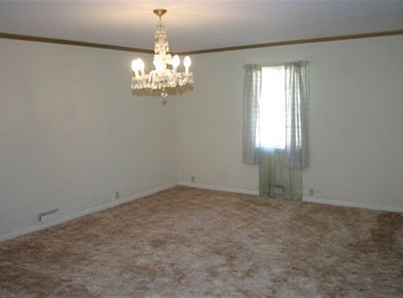 2nd image of 1911 Link Ave