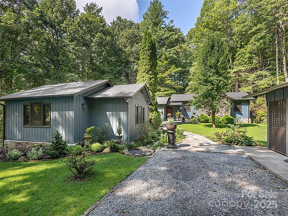 4th image of 232 Hidden Cove Ln