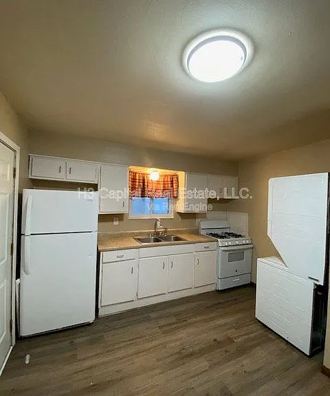 208 W Thomas St — Photo 12