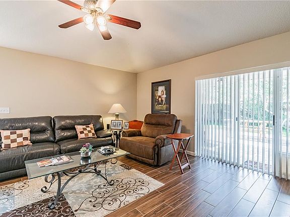 5th image of 30735 Burleigh Dr