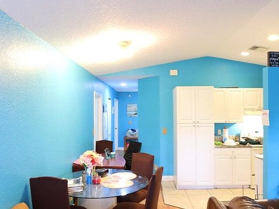 3rd image of 2122 E Ridge Circle E