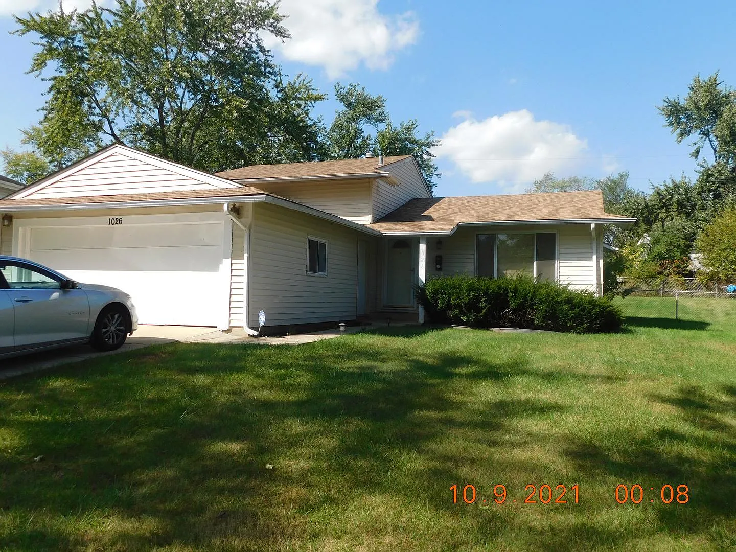 1026 Ashridge Ln photo 1
