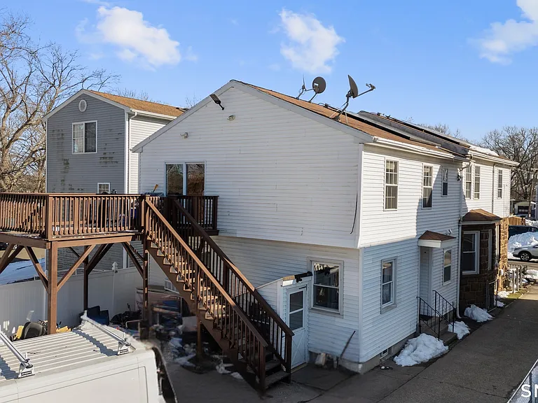 21 Hinman St #2 — Photo 11