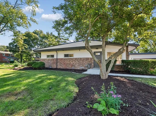(undisclosed Address), La Grange, IL 60525
