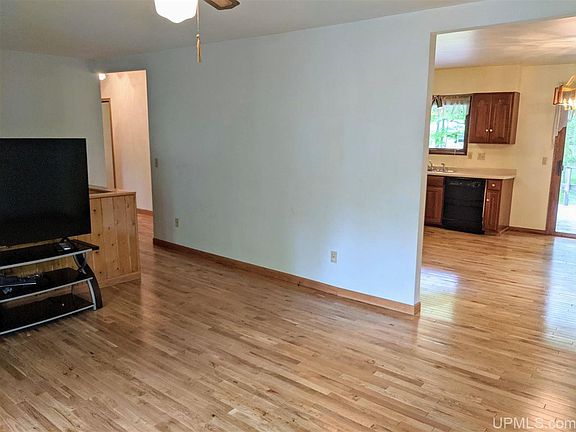 5th image of 1811 Woodland Ave