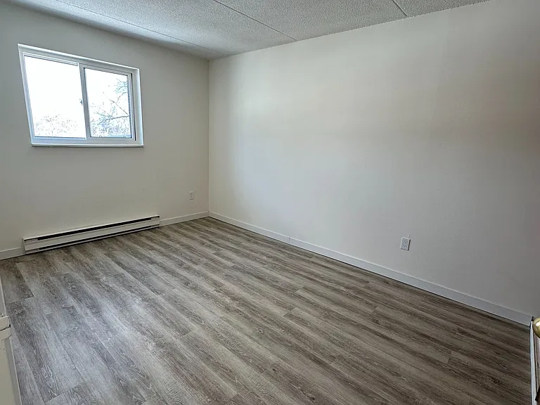 555 Oxford St #201 — Photo 6