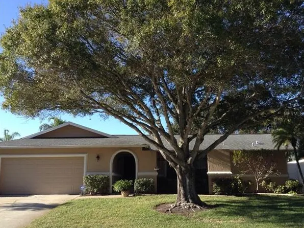 8158 Bayshore Dr, Seminole, FL 33776