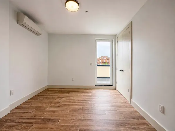 452 East 26th Street image 1 of 9