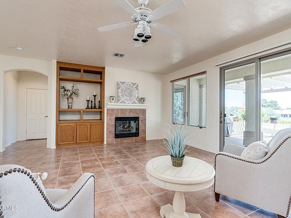 3rd image of 2933 Glenview Dr