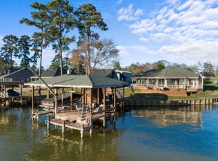 129 Lakeshore Dr, Onalaska, TX 77360