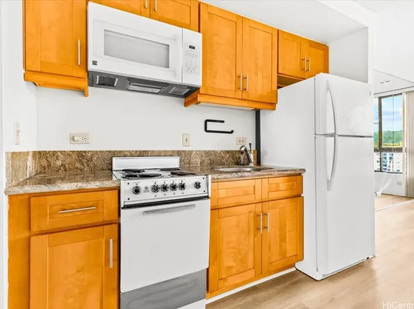 5333 Likini St APT 2107, Honolulu, HI 96818
