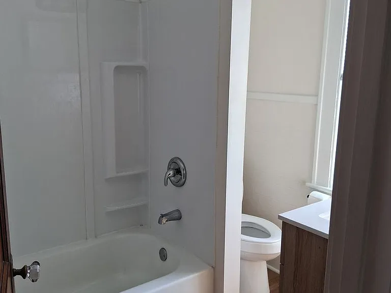 713 Lincoln St — Photo 6