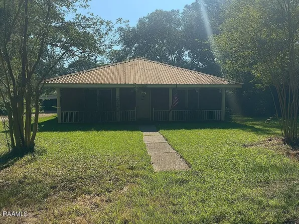1513 Teche Dr, Saint Martinville, LA 70582