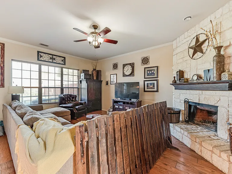 7578 Seawood Dr — Photo 11