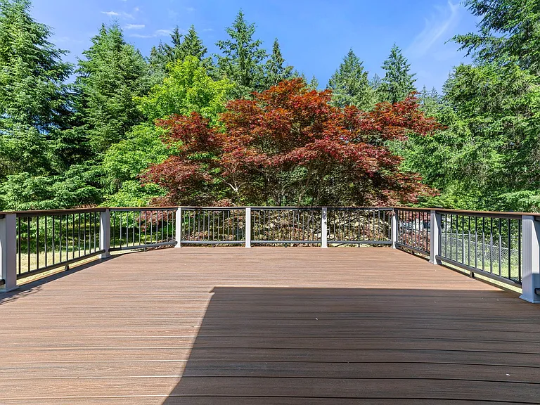 11322 Skagit Dr SE — Photo 32