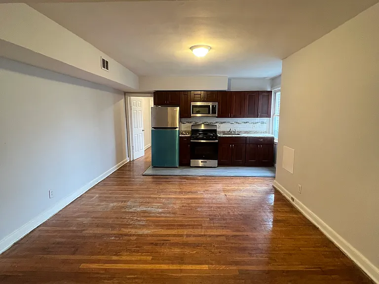166 Chancellor Ave #2 — Photo 2