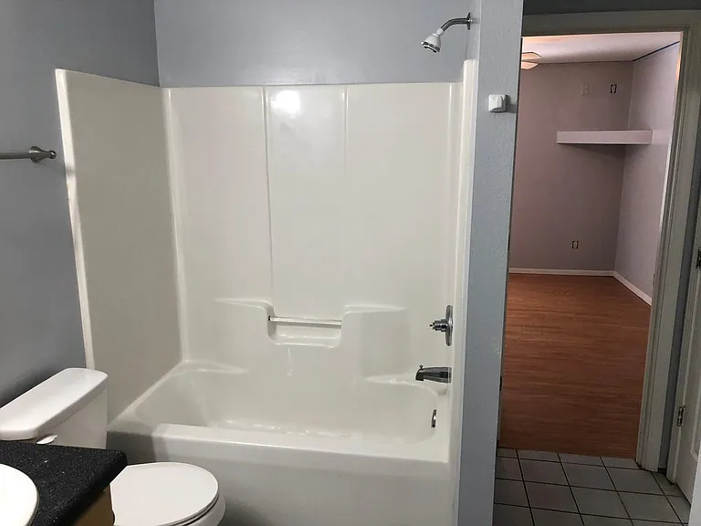 5377 Chatham Ave #E — Photo 12