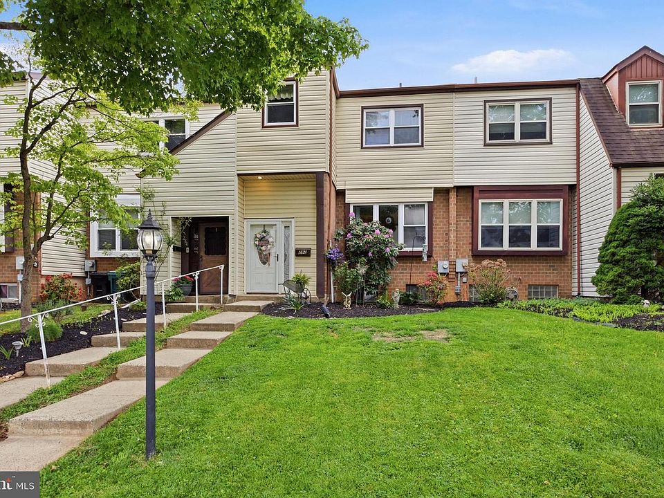 1st image of 282 Birch Dr