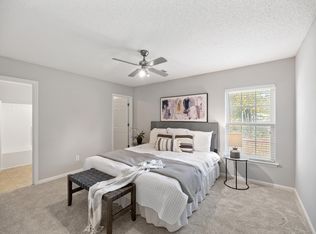 100 Avalon Rd, Summerville, SC 29483