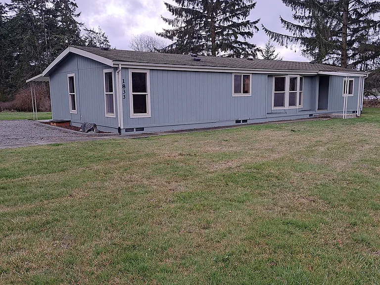 1833 Hastie Lake Rd — Photo 1