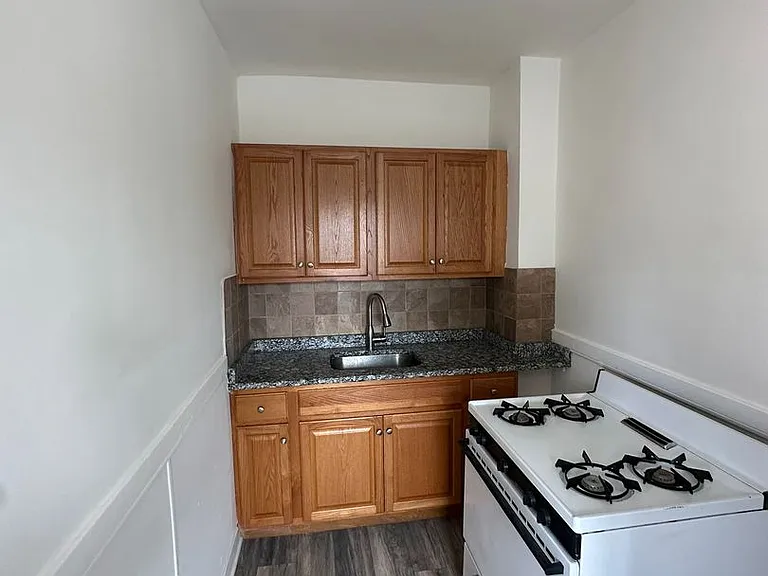 8302 Lake Ave — Photo 5