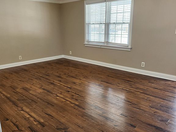 5th image of 240 Becky McKinley Ave