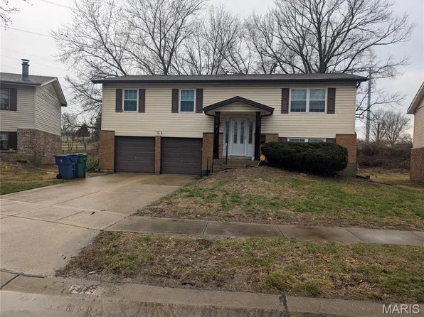 1747 Stilton Ct, Florissant, MO 63031