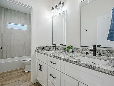 424 Iola Basin St — Photo 7