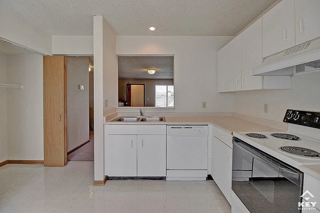 Prairie Village Residences — Photo 4