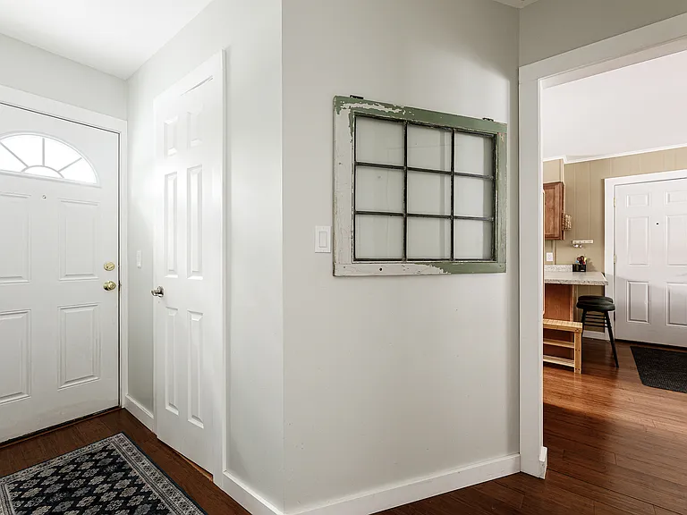1704 Comanche St — Photo 24