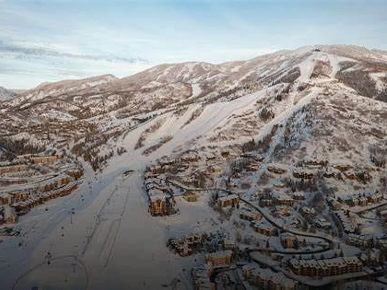 2250 Apres Ski Way — Photo 18