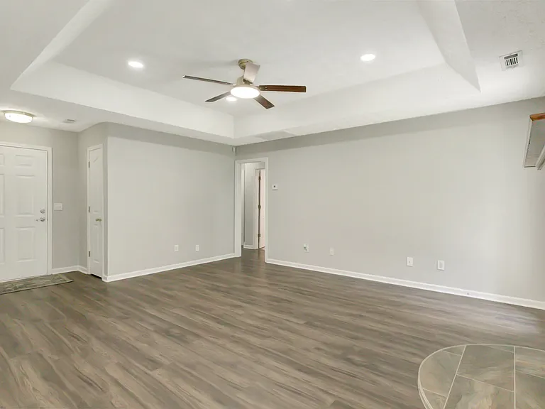 56 Pemberton Pl — Photo 21