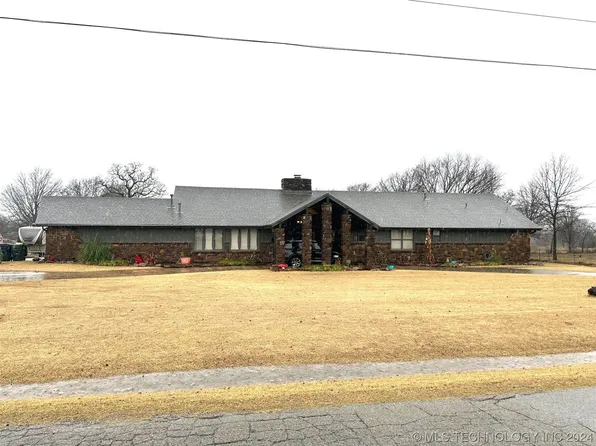 1514 Hillcrest Dr, Henryetta, OK 74437